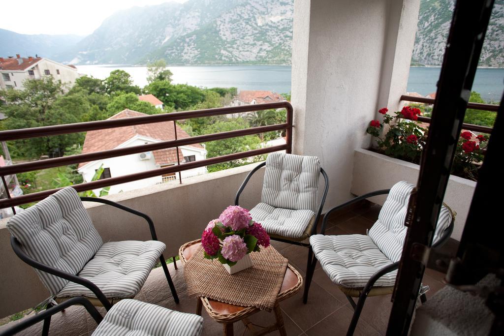 Apartments Villa Illyrik Рисан Экстерьер фото
