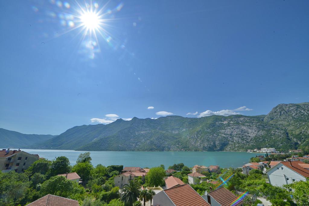 Apartments Villa Illyrik Рисан Экстерьер фото