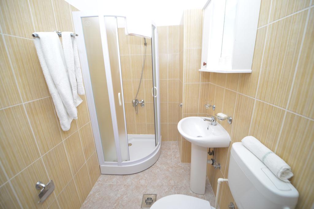 Apartments Villa Illyrik Рисан Экстерьер фото