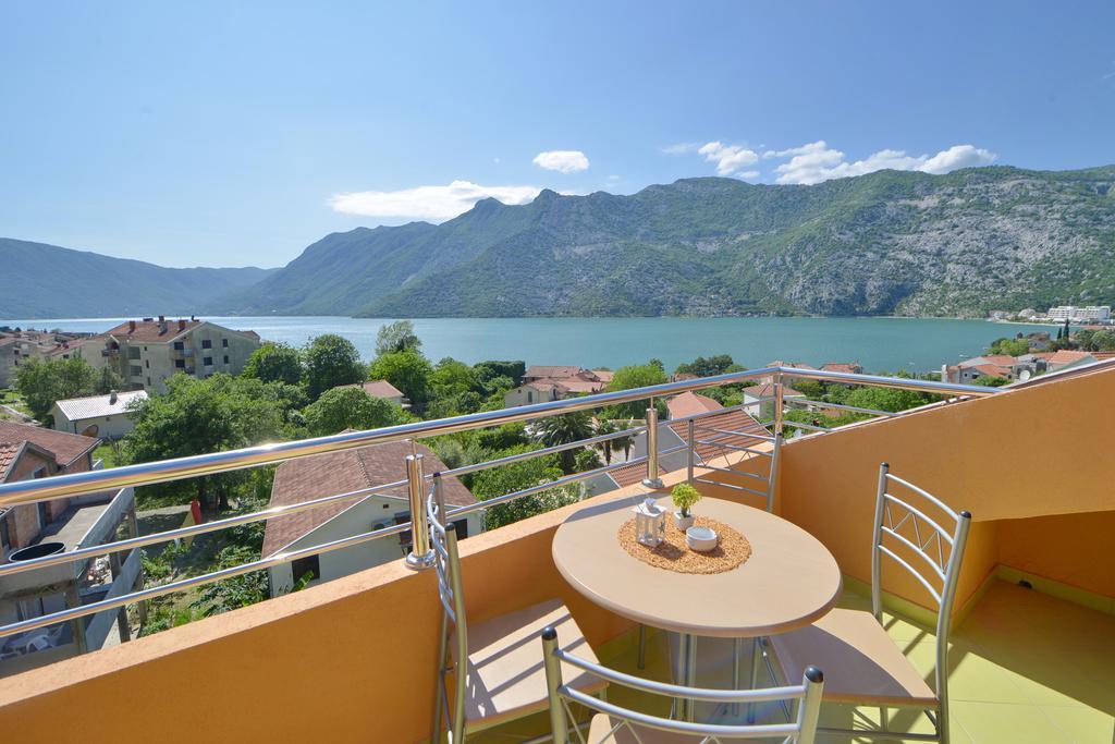 Apartments Villa Illyrik Рисан Экстерьер фото
