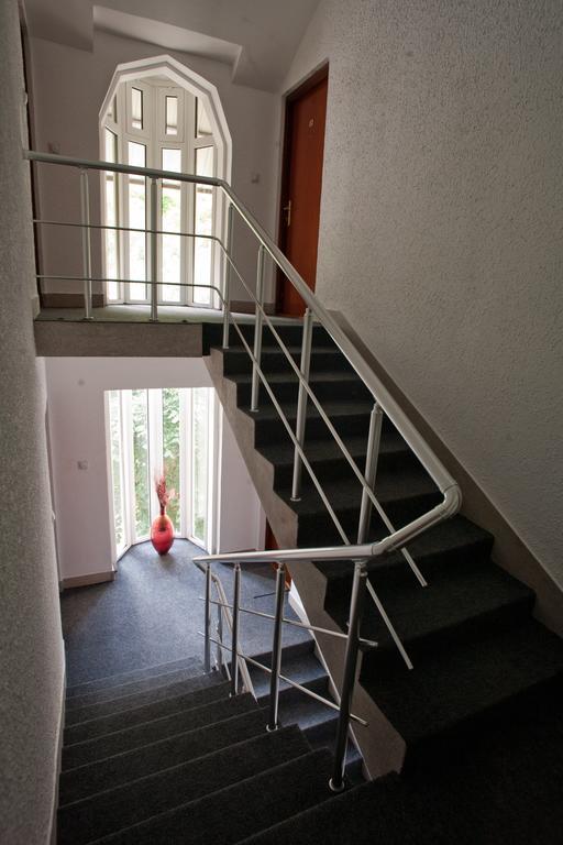 Apartments Villa Illyrik Рисан Экстерьер фото